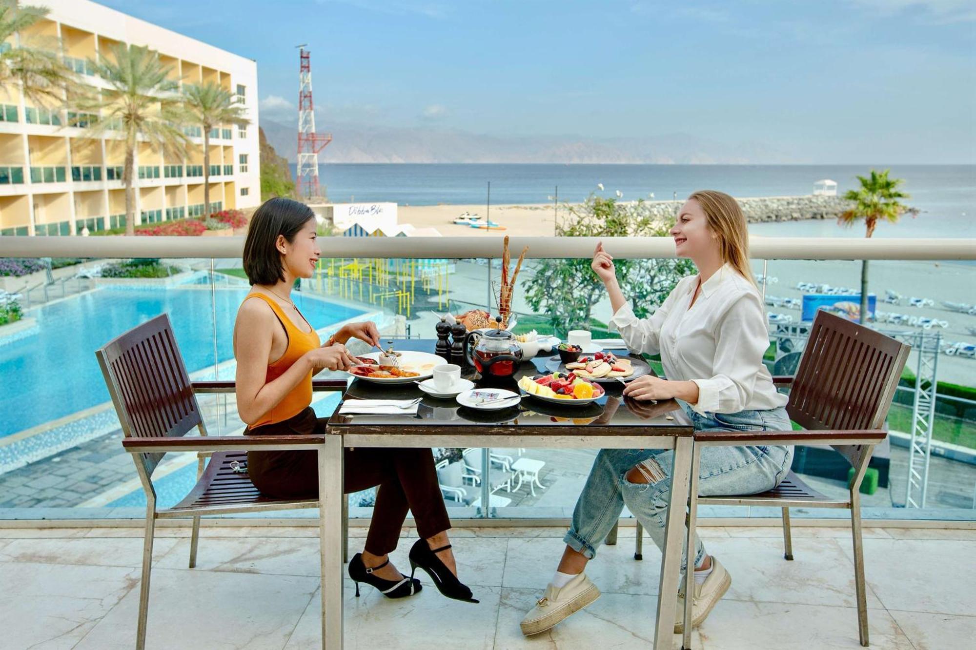 Radisson Blu Resort, Al Fujayrah Exterior foto The View